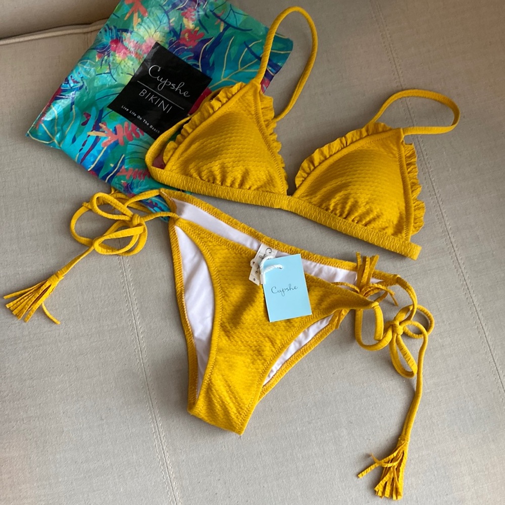 Cupshe yellow bikini size small brand new never worn